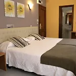 Azpiazu Otel