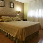Azpiazu Otel Cudillero